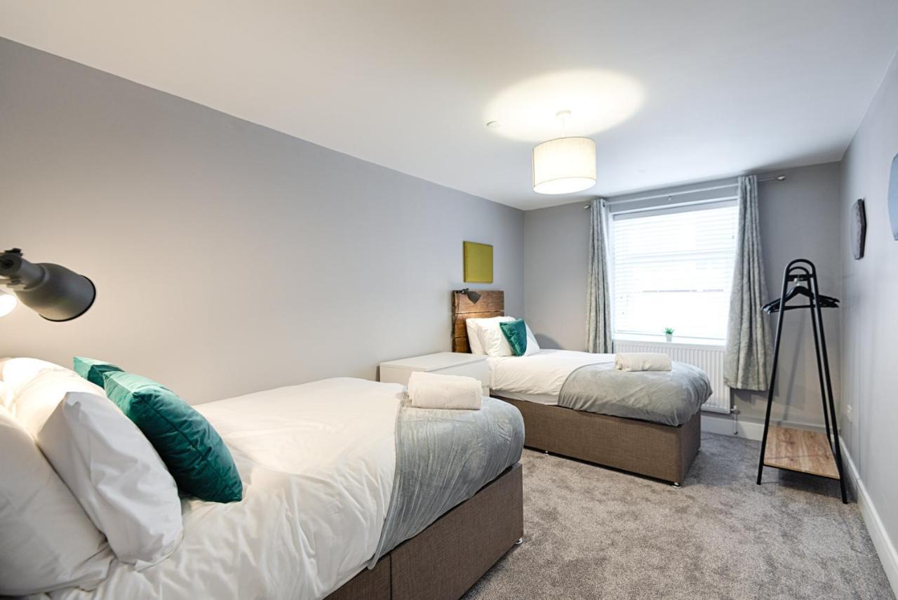 3 Rm Studio, Open-Plan Living, Dining, & Kitchen Llanelli Exterior photo